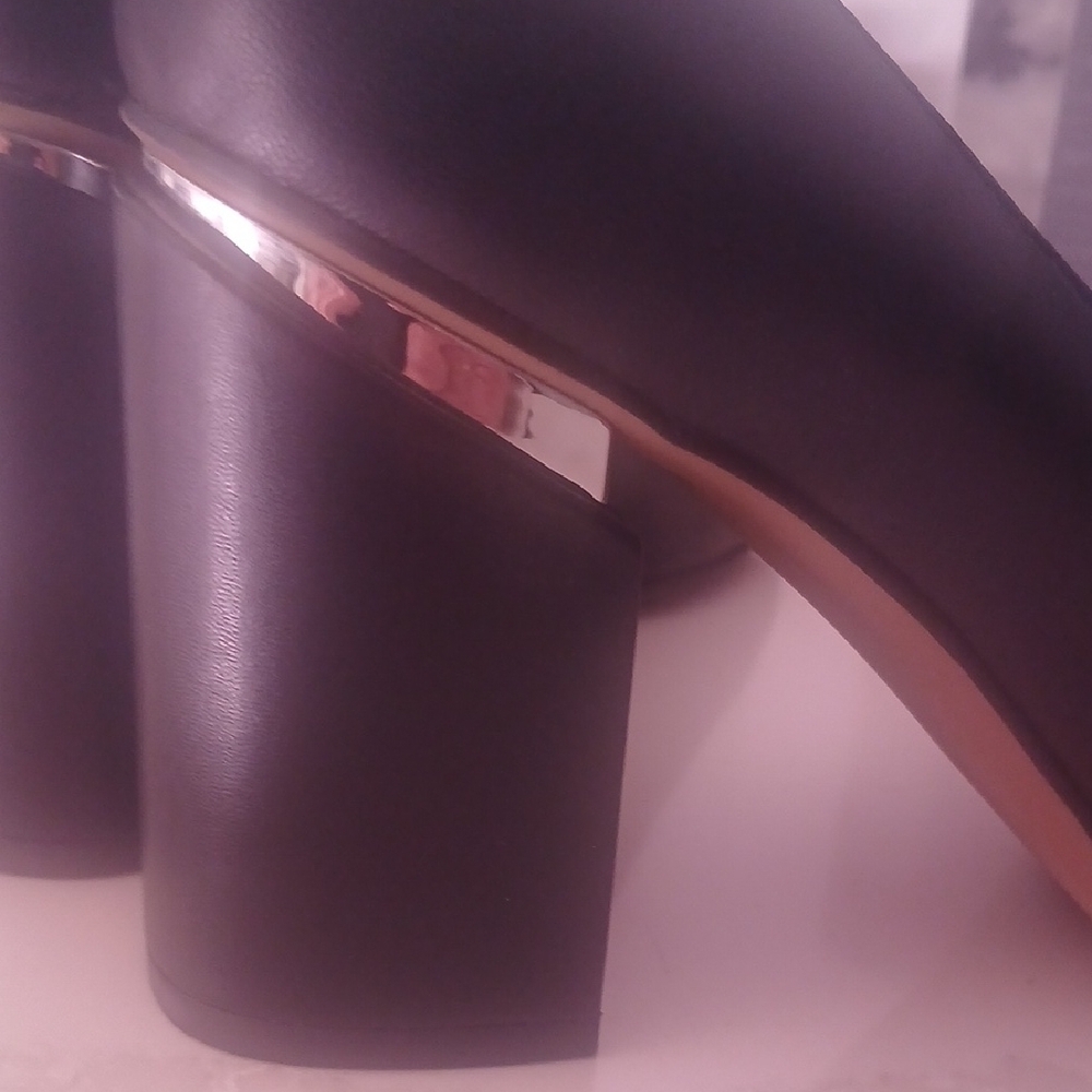 Franco Sarto Black Block Heel Pumps - Picture 4 of 9